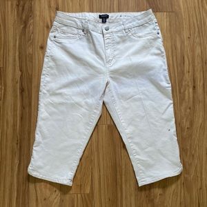 Jones New York Cream Capris